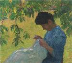 Bild:Young woman sewing in garden