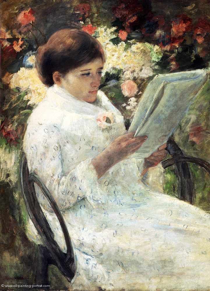Lesende Frau in einem Garten